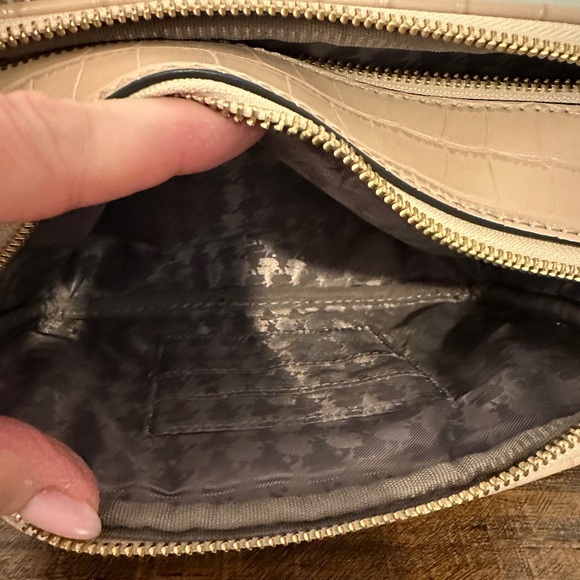 KARL LAGERFELD PARIS Maybelle Crossbody Camera Bag Shell/Tan/Beige color - Picture 13 of 16